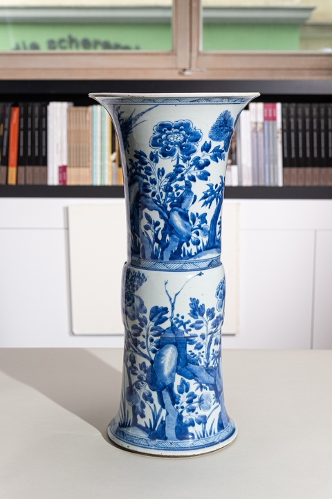 古玩陶瓷清康熙青花雉雞牡丹紋大花觚真品鑒賞圖