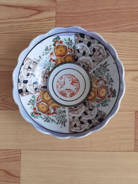 古玩陶瓷五彩花口碗真品鑒賞圖