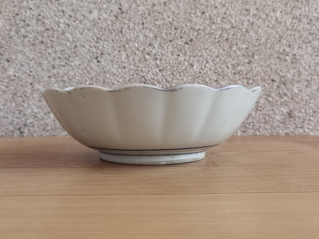 古玩陶瓷五彩花口碗真品鑒賞圖