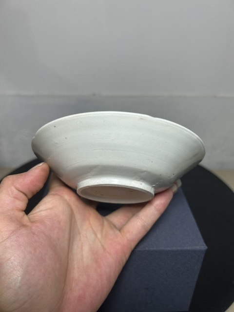 古玩陶瓷定窯白瓷葵口洗真品鑒賞圖