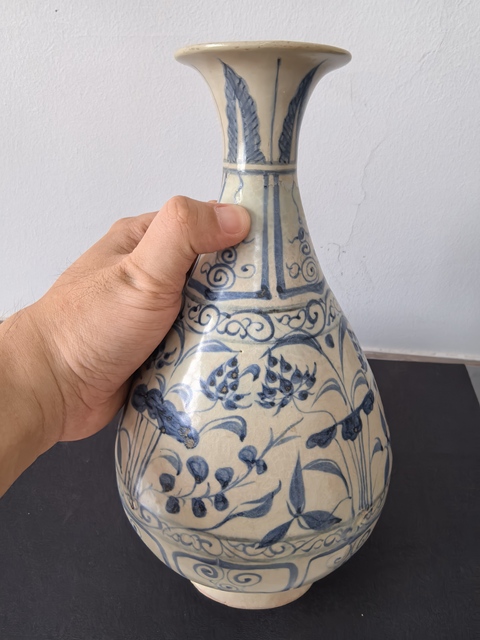 古玩陶瓷元青花荷蓮紋玉壺春瓶拍賣，當(dāng)前價(jià)格99999元