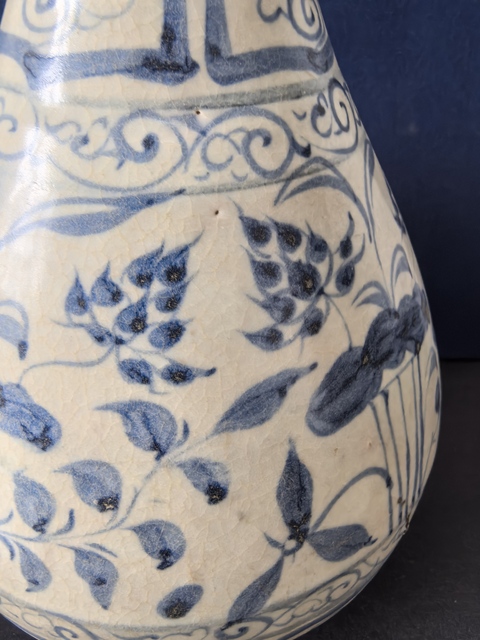 古玩陶瓷元青花荷蓮紋玉壺春瓶拍賣，當(dāng)前價(jià)格99999元