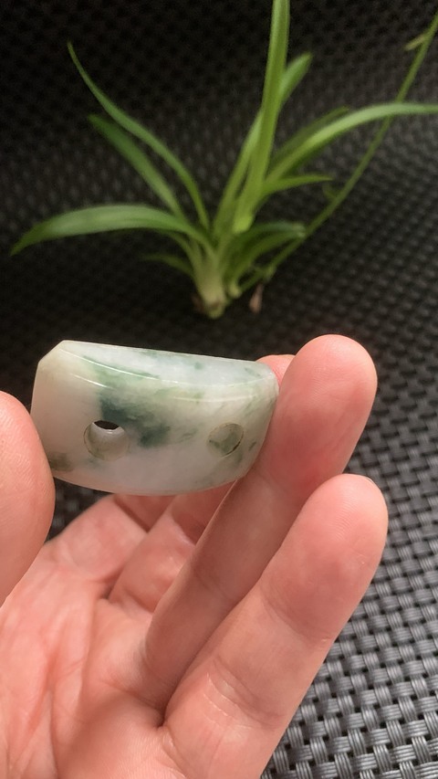 古玩玉器清代翡翠雕“荷包扣”拍賣,當(dāng)前價格2600元