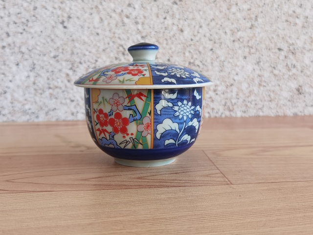古玩陶瓷青花加彩蓋杯拍賣，當前價格180元