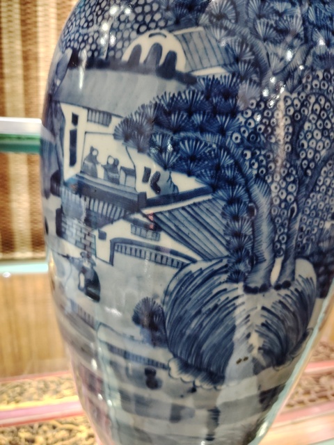 古玩陶瓷山水青花大瓶真品鑒賞圖