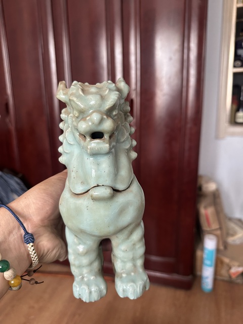 古玩陶瓷青釉獅子真品鑒賞圖