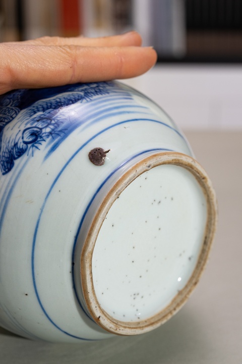 古玩陶瓷青花山水人物紋蒜頭瓶真品鑒賞圖