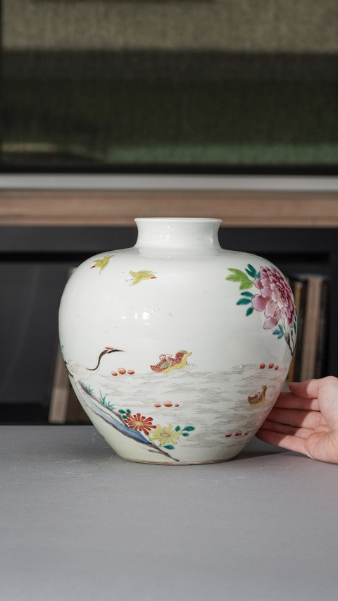 古玩陶瓷粉彩五倫圖石榴尊真品鑒賞圖
