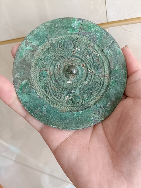 古玩銅器館藏級(jí)珍品西漢四乳四虺鏡拍賣,當(dāng)前價(jià)格998元
