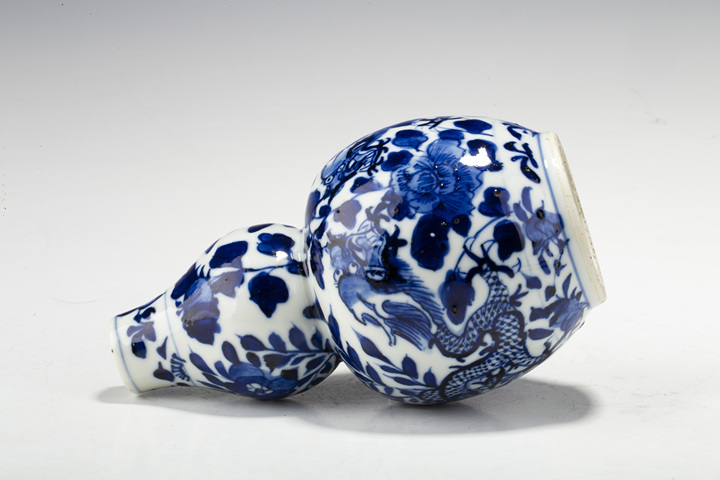 古玩陶瓷清晚·青花龍穿花紋葫蘆瓶真品鑒賞圖