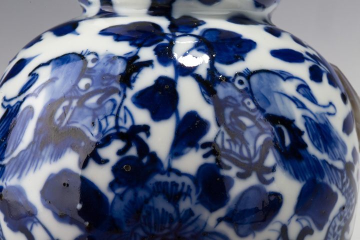 古玩陶瓷清晚·青花龍穿花紋葫蘆瓶真品鑒賞圖