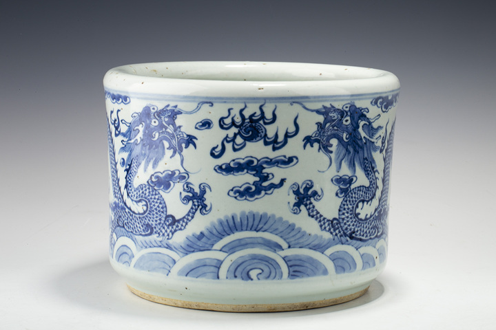 古玩陶瓷清晚·青花雙龍戲珠紋筒式爐真品鑒賞圖