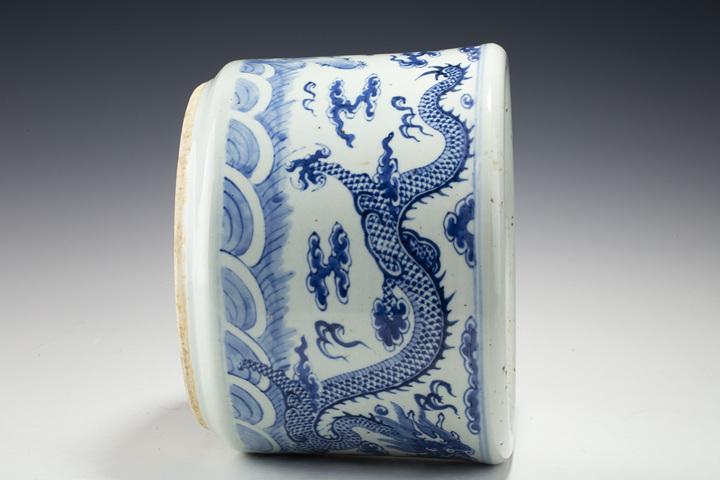 古玩陶瓷清晚·青花雙龍戲珠紋筒式爐真品鑒賞圖