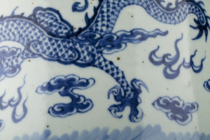 古玩陶瓷清晚·青花雙龍戲珠紋筒式爐真品鑒賞圖