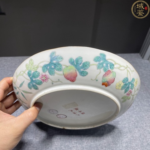 古玩陶瓷粉彩盤真品鑒賞圖