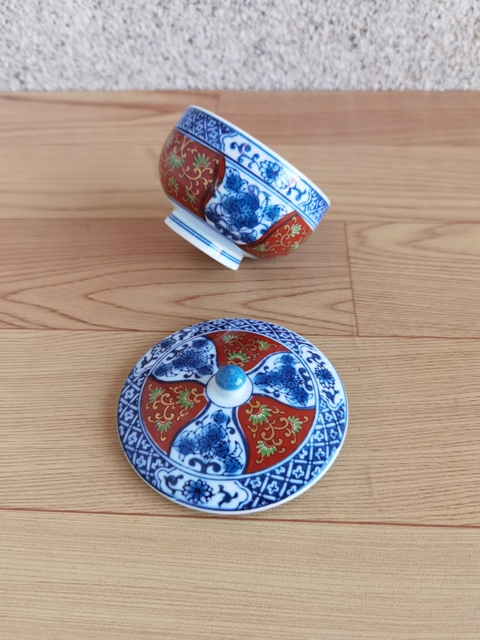 古玩陶瓷青花描金蓋杯拍賣，當前價格220元