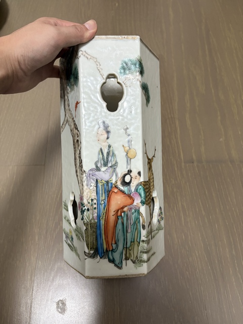 古玩陶瓷民國 王琦繪人物六方帽筒真品鑒賞圖