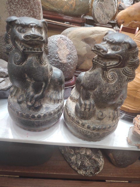 古玩陶瓷獅子真品鑒賞圖