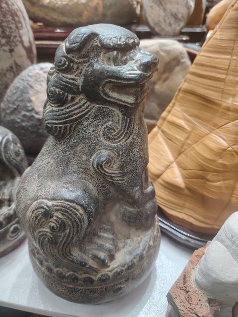 古玩陶瓷獅子真品鑒賞圖