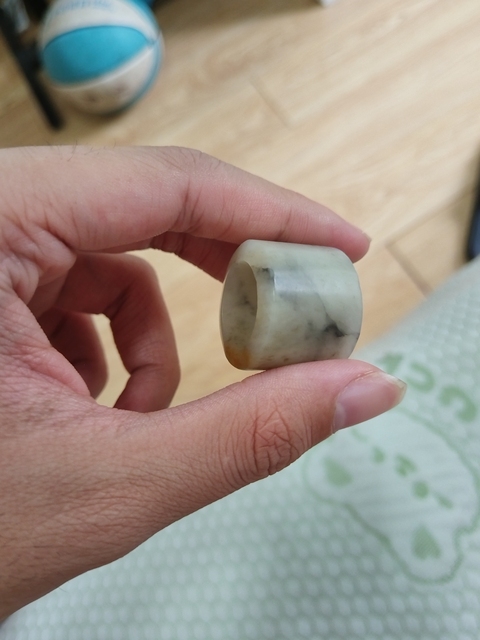 古玩玉器翡翠扳指真品鑒賞圖