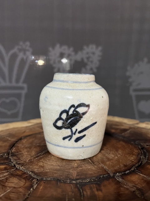 古玩陶瓷花卉紋青花罐真品鑒賞圖