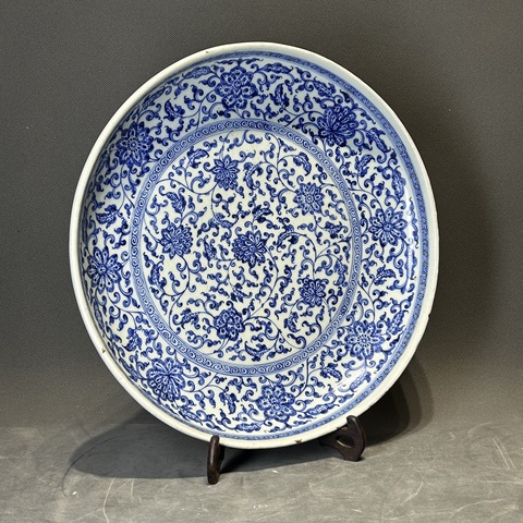 古玩陶瓷清乾隆 青花纏枝花卉紋大盤真品鑒賞圖