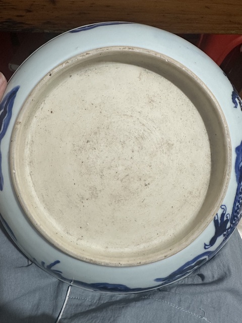古玩陶瓷青花過墻龍紋紋盤真品鑒賞圖