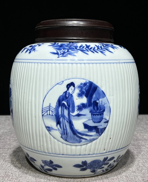 古玩陶瓷仕女紋青花罐真品鑒賞圖