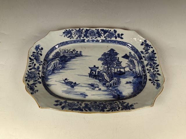 古玩陶瓷清中風景山水人物紋青花四方花口賞盤真品鑒賞圖