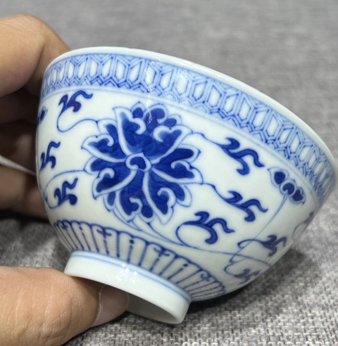 古玩陶瓷青花杯真品鑒賞圖