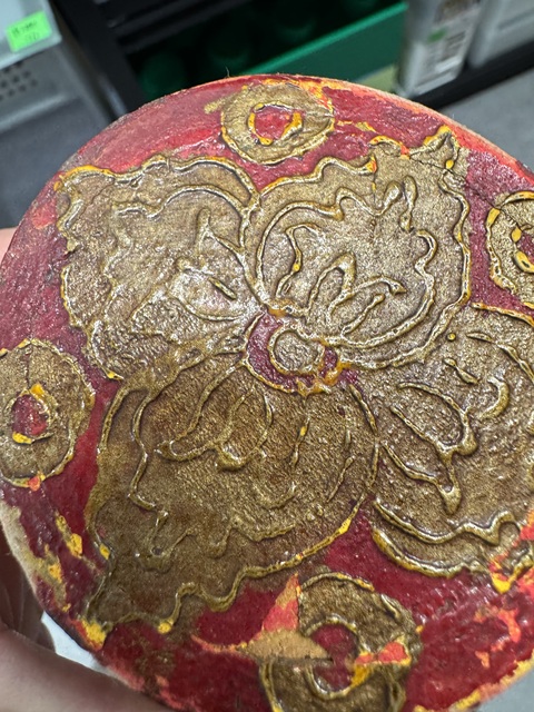 古玩雜項近代制作描云龍紋金漆畫筒真品鑒賞圖