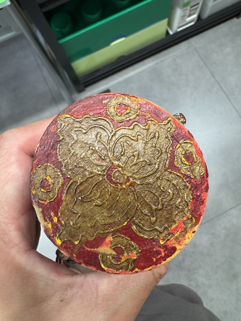 古玩雜項近代制作描云龍紋金漆畫筒真品鑒賞圖