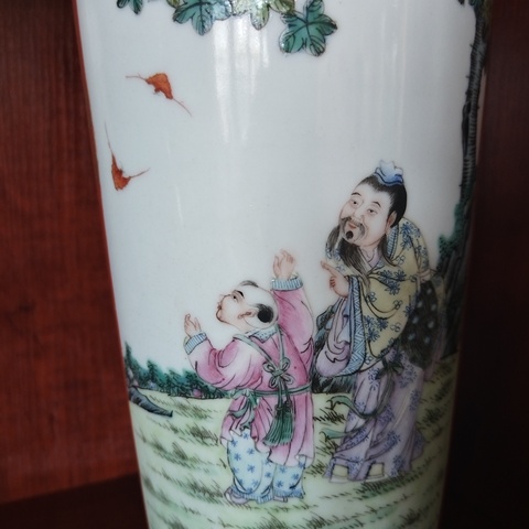 古玩陶瓷**紅開光粉彩人物故事紋撇口瓶拍賣,當前價格5800元