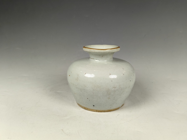 古玩陶瓷明崇禎甜白釉石榴尊真品鑒賞圖