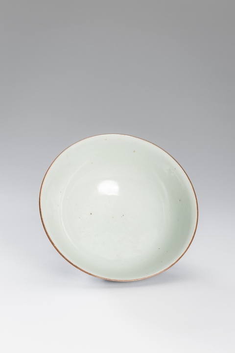 古玩陶瓷灑藍釉撇口碗真品鑒賞圖