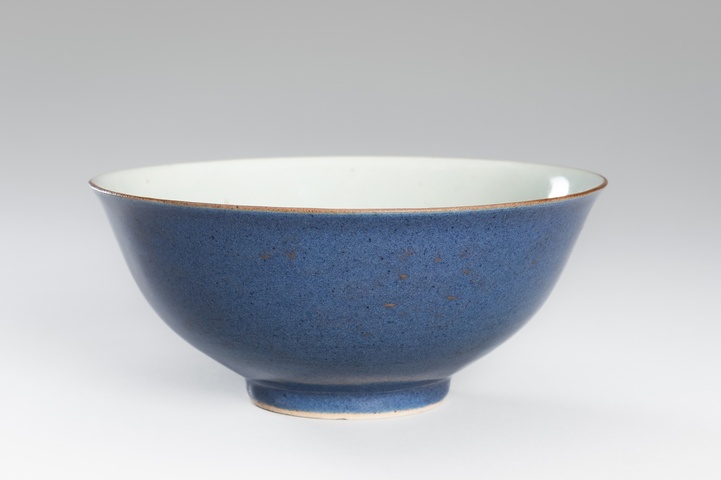 古玩陶瓷灑藍釉撇口碗真品鑒賞圖