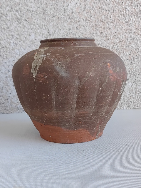 古玩陶瓷褐釉瓜楞罐拍賣，當(dāng)前價(jià)格480元