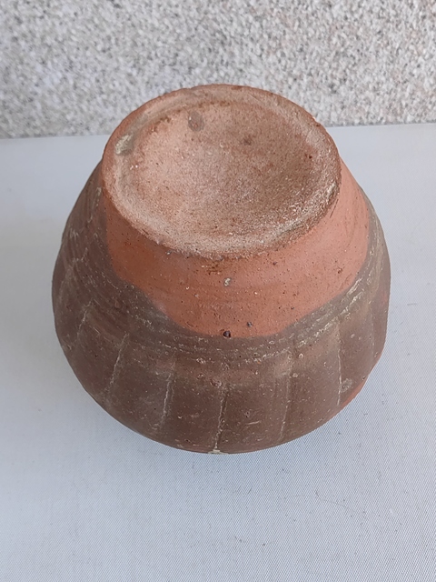 古玩陶瓷褐釉瓜楞罐拍賣，當(dāng)前價(jià)格480元