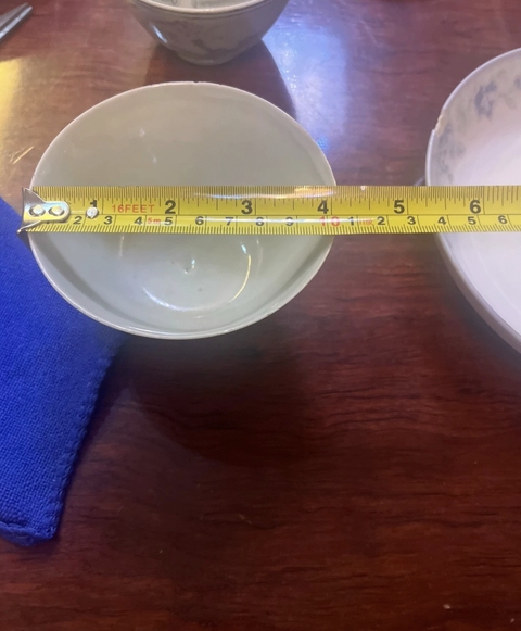 古玩陶瓷余遠生款仕女紋粉彩蓋杯真品鑒賞圖