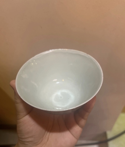 古玩陶瓷余遠生款仕女紋粉彩蓋杯真品鑒賞圖