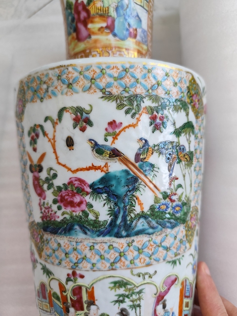 古玩陶瓷人物花鳥蝶紋廣彩瓶真品鑒賞圖