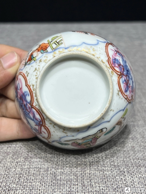 古玩陶瓷乾隆青花廣彩人物杯真品鑒賞圖