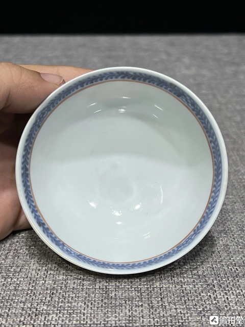 古玩陶瓷乾隆青花廣彩人物杯真品鑒賞圖