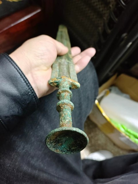 古玩銅器銅劍真品鑒賞圖