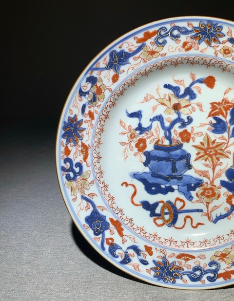 古玩陶瓷博古圖青花礬紅描金盤真品鑒賞圖