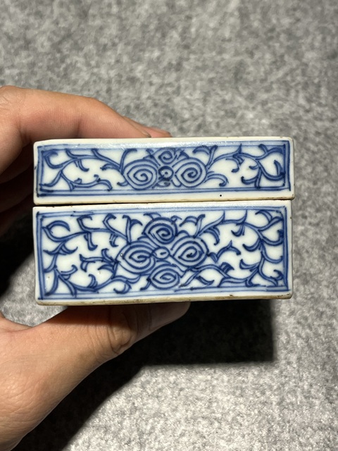 古玩陶瓷青花淡描福在眼前紋四方印盒真品鑒賞圖