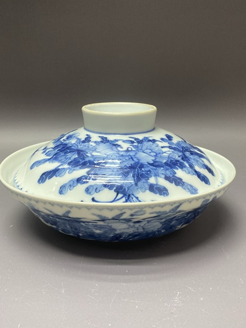 古玩陶瓷花卉紋青花蓋盤真品鑒賞圖