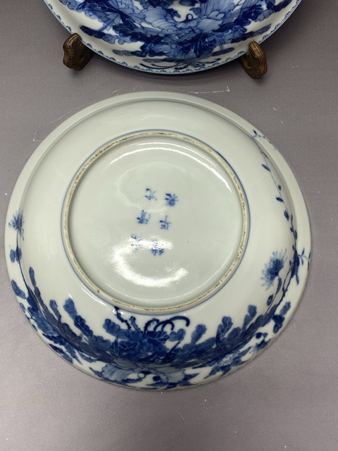 古玩陶瓷花卉紋青花蓋盤真品鑒賞圖