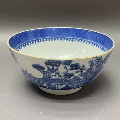古玩陶瓷清乾隆·細路樓臺亭閣山水紋青花碗拍賣，當前價格3800元