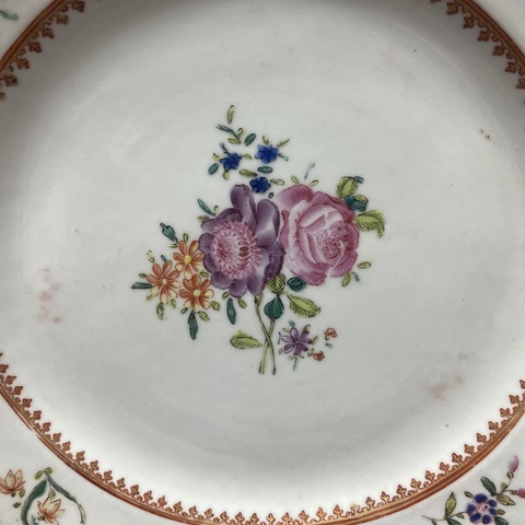 古玩陶瓷花卉紋廣彩盤真品鑒賞圖